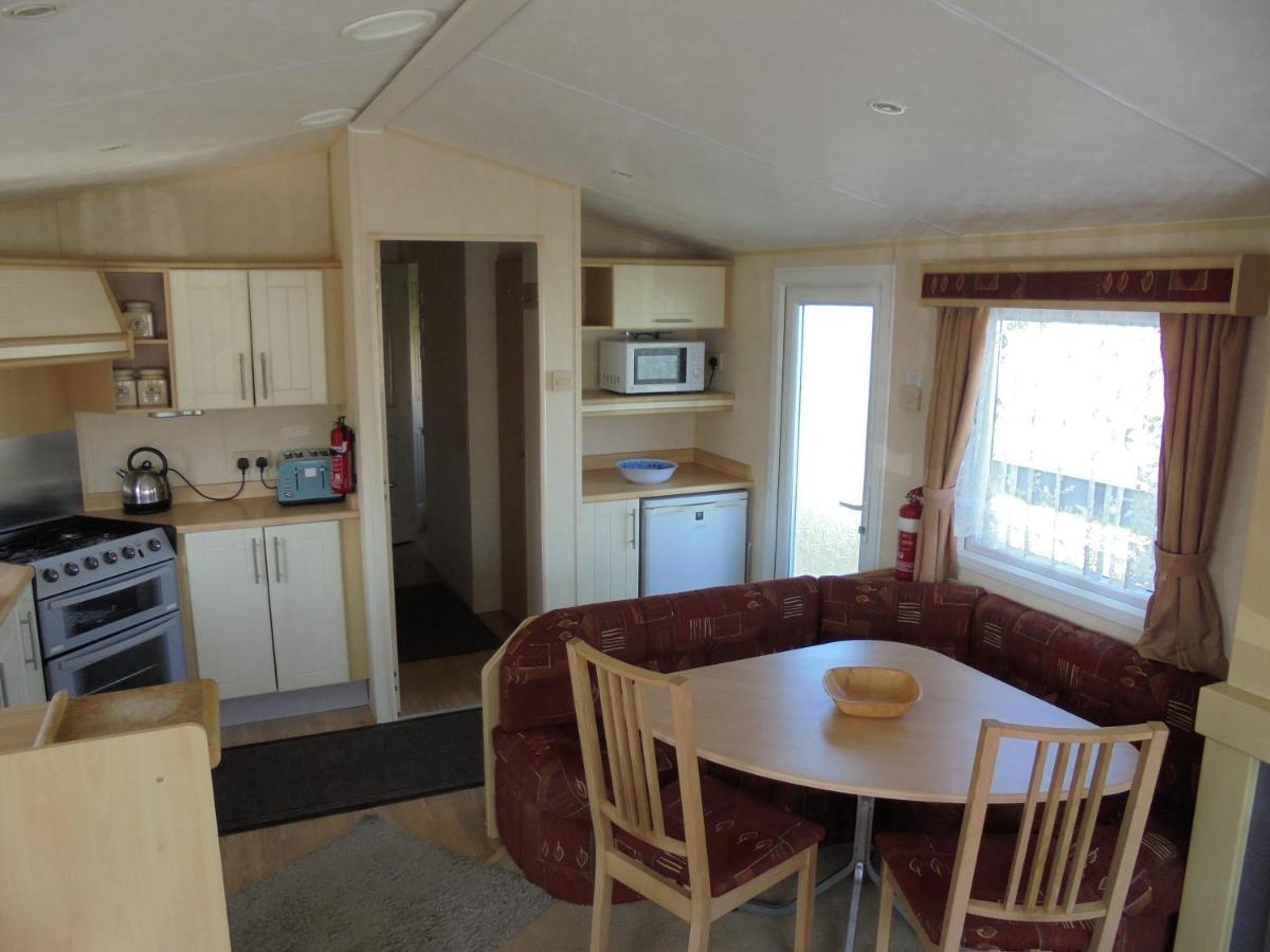 Golden Sands: Richmond Gs:- 6 Berth, Blow Heated, Access To The