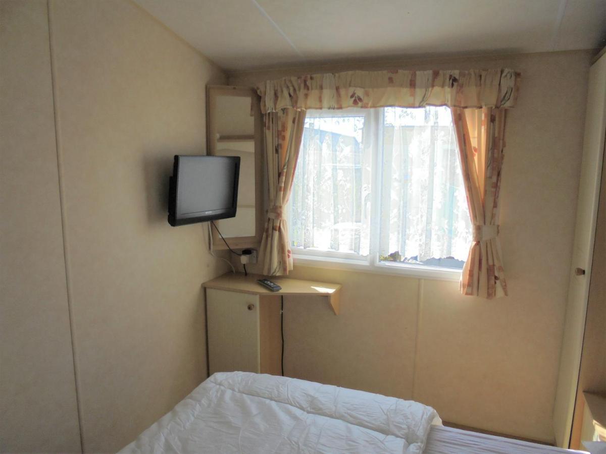 Golden Sands: Richmond Gs:- 6 Berth, Blow Heated, Access To The *