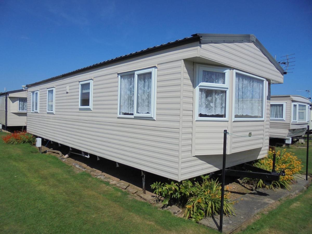 Golden Sands: Richmond Gs:- 6 Berth, Blow Heated, Access To The *
